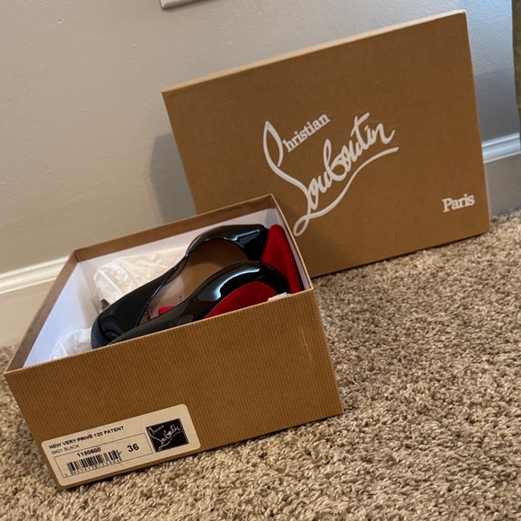 Christian Louboutin Black Pumps - New Very Prive 120 Patent - Picture 1 of 7